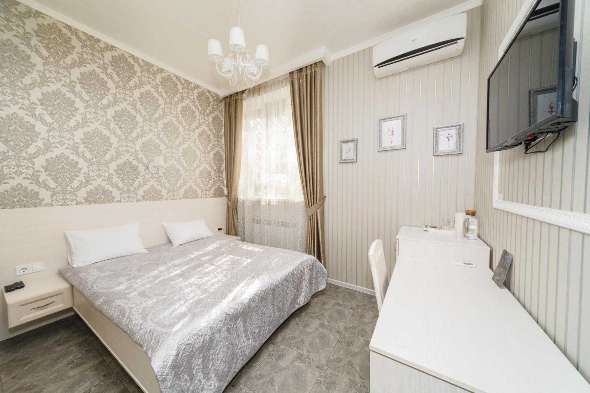 L.O.Y Family Hotel Dnepropetrovsk Exterior foto