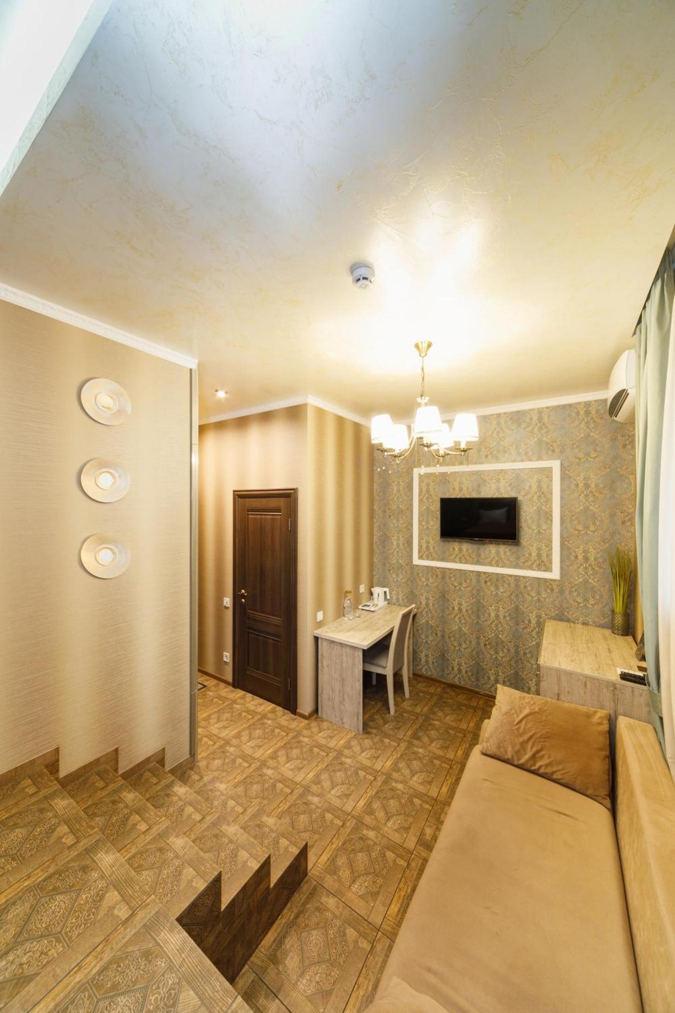 L.O.Y Family Hotel Dnepropetrovsk Exterior foto