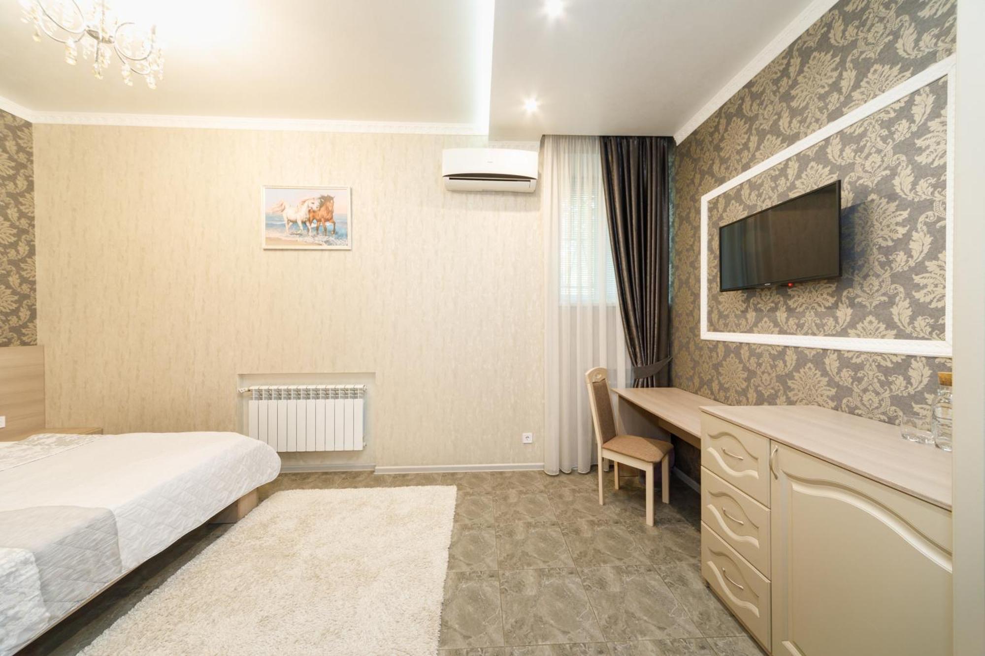L.O.Y Family Hotel Dnepropetrovsk Exterior foto