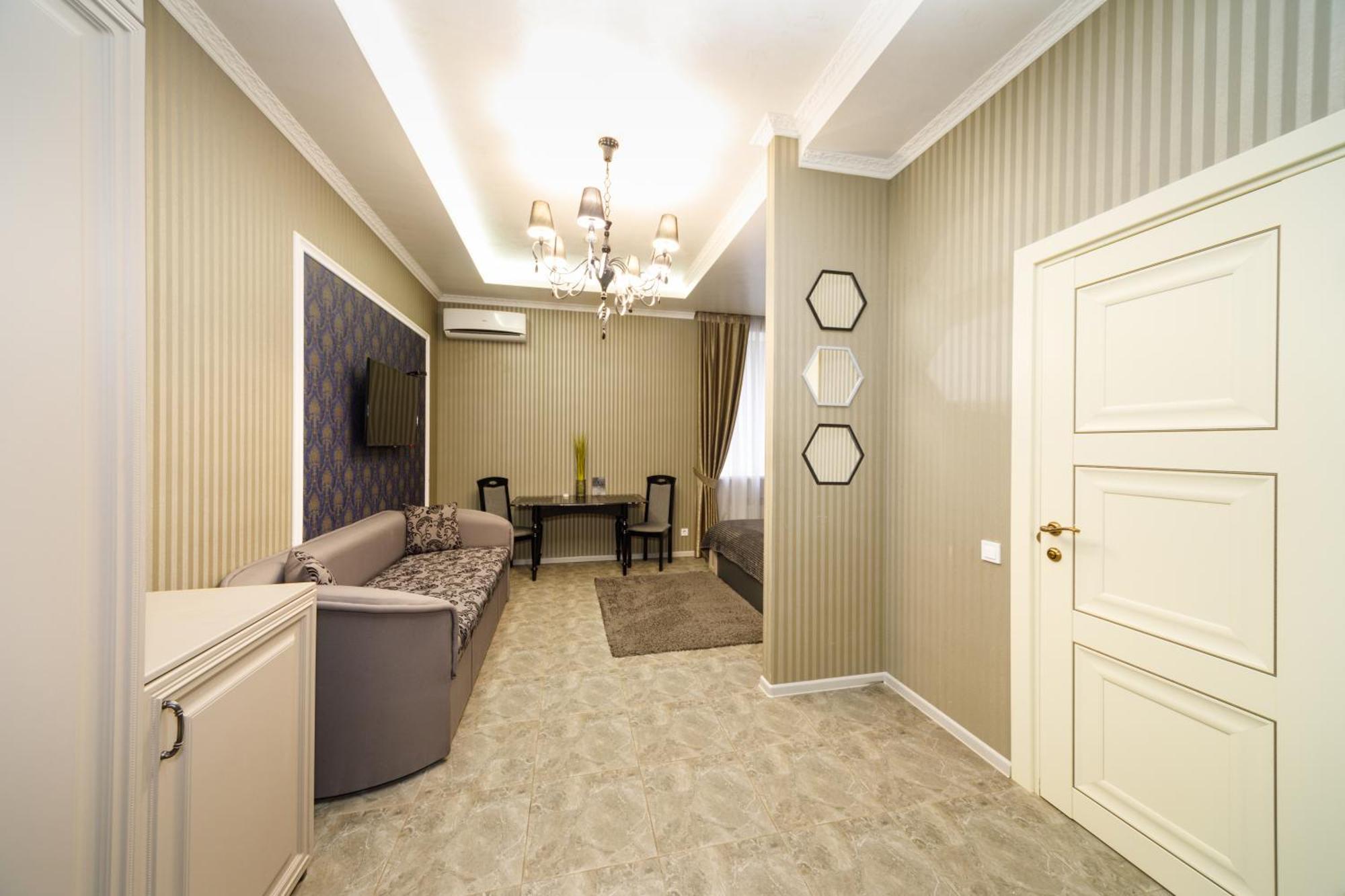 L.O.Y Family Hotel Dnepropetrovsk Exterior foto
