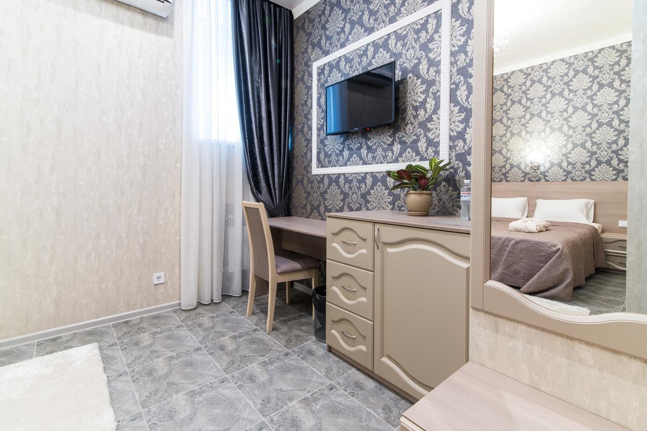 L.O.Y Family Hotel Dnepropetrovsk Exterior foto